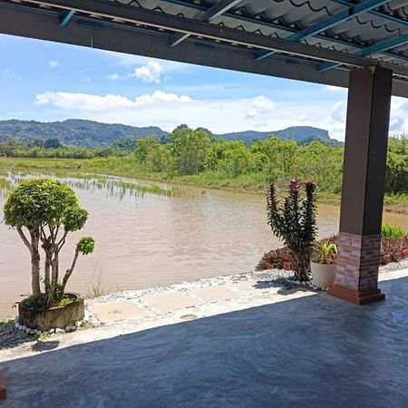 Damai D Homestay Kangar Esterno foto