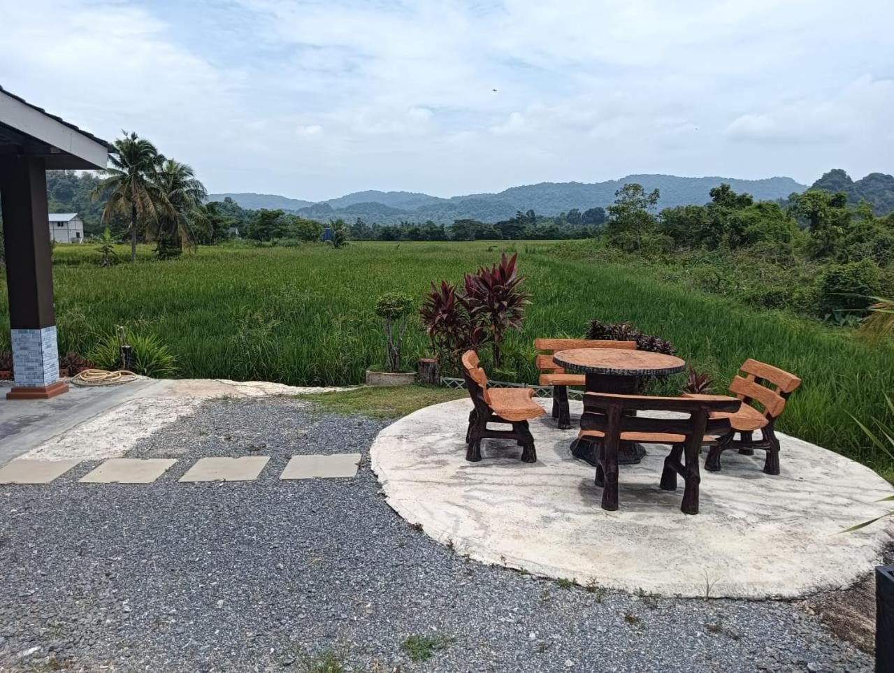 Damai D Homestay Kangar Esterno foto