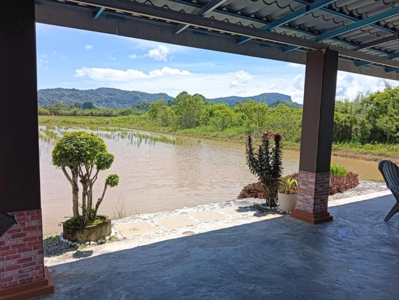 Damai D Homestay Kangar Esterno foto